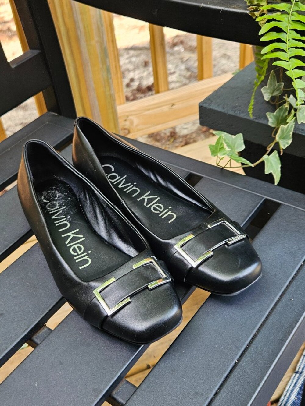 Calvin Klein DC Pixie Black Flats with Silver buckle feature Sz 8M